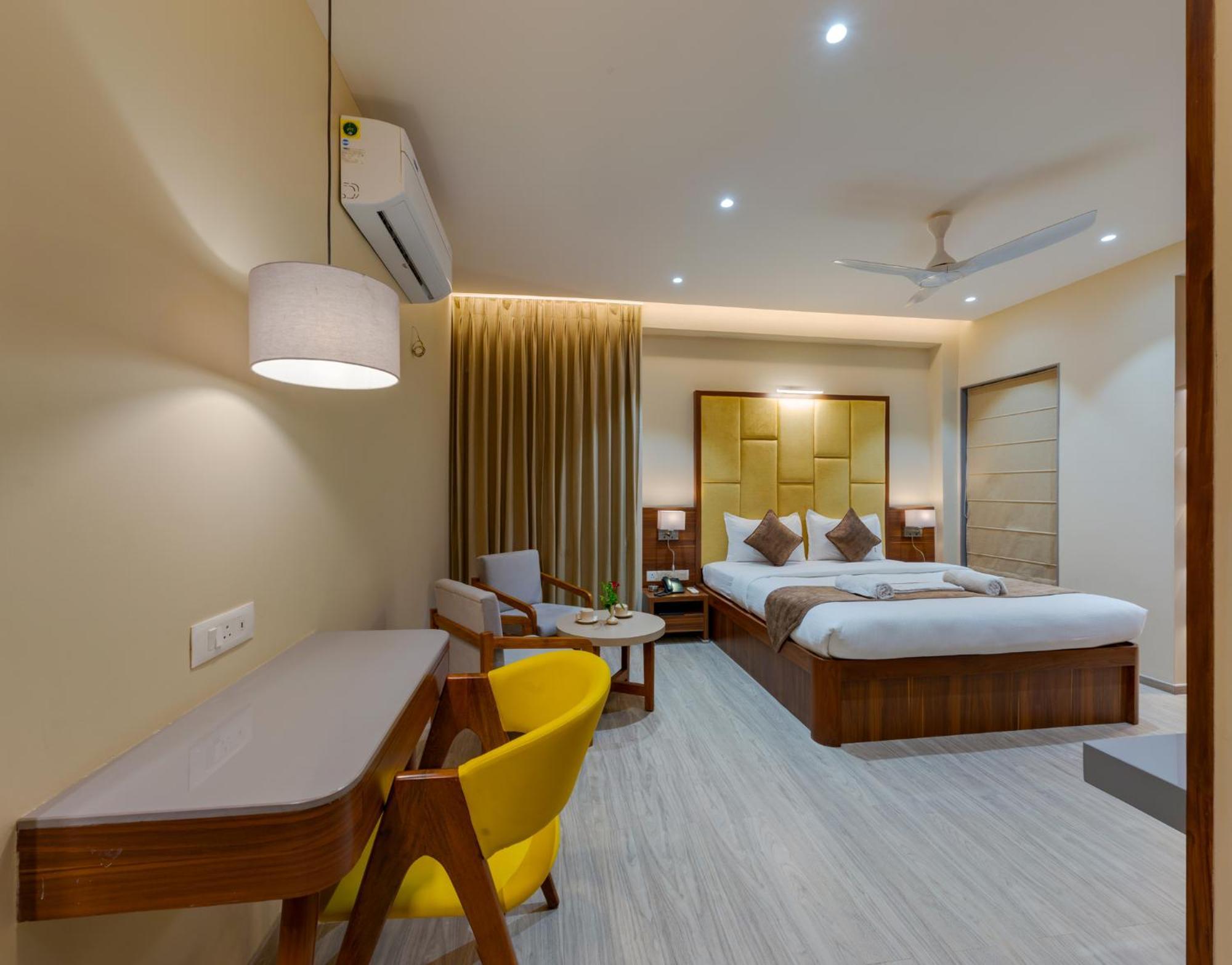 Hotel Woodland Kolhapur Eksteriør bilde