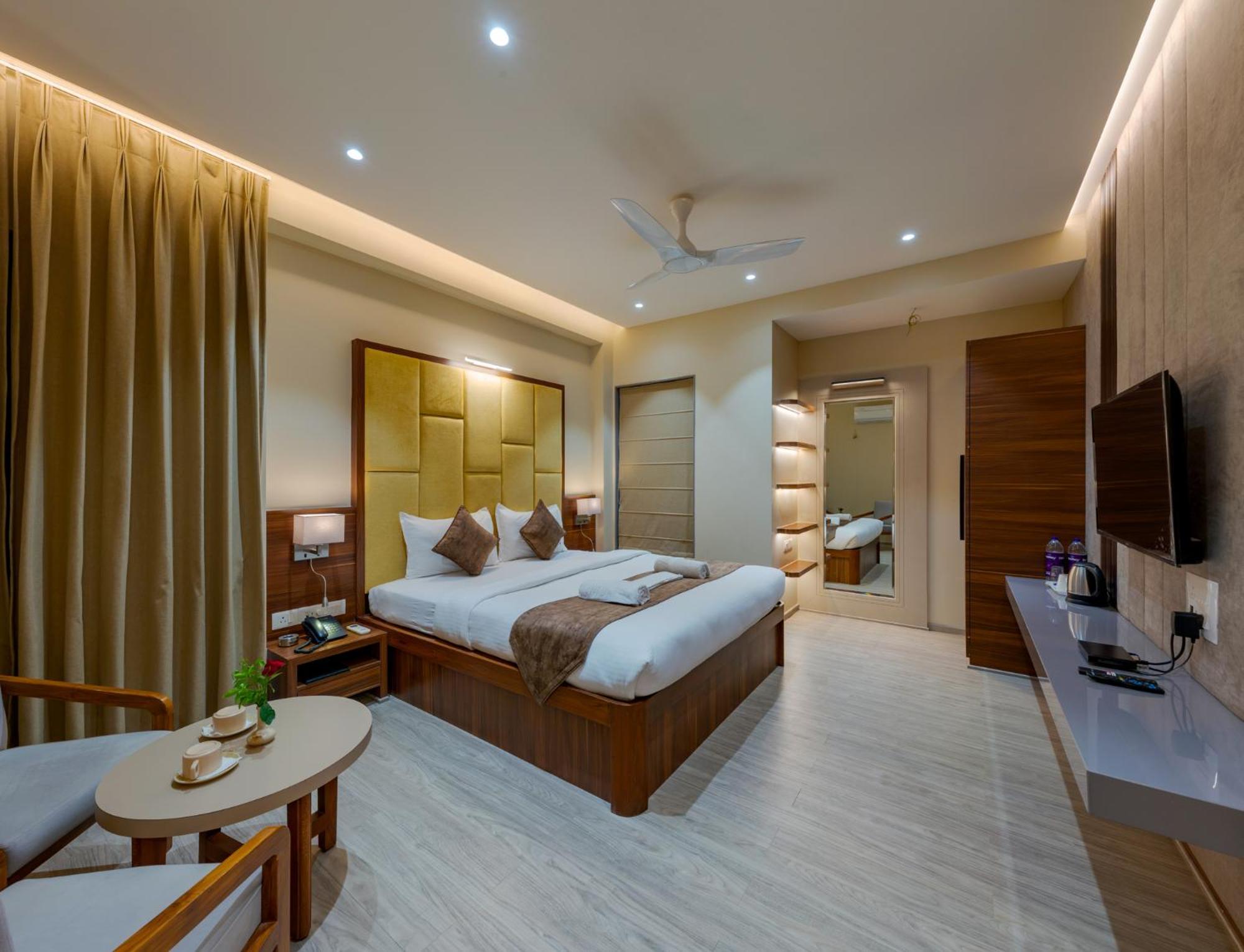 Hotel Woodland Kolhapur Eksteriør bilde
