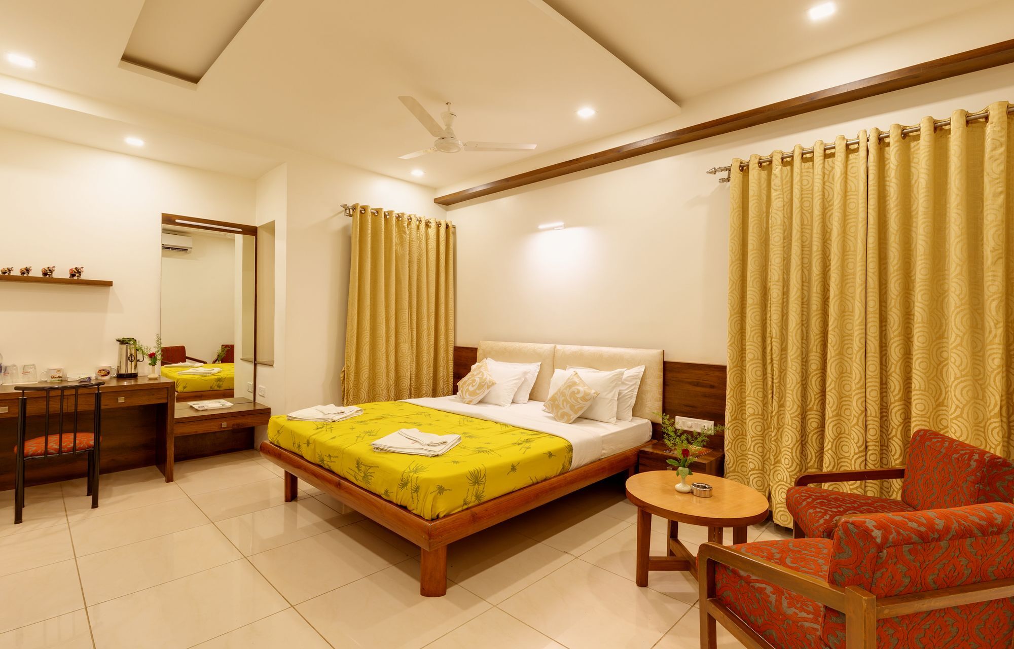 Hotel Woodland Kolhapur Eksteriør bilde