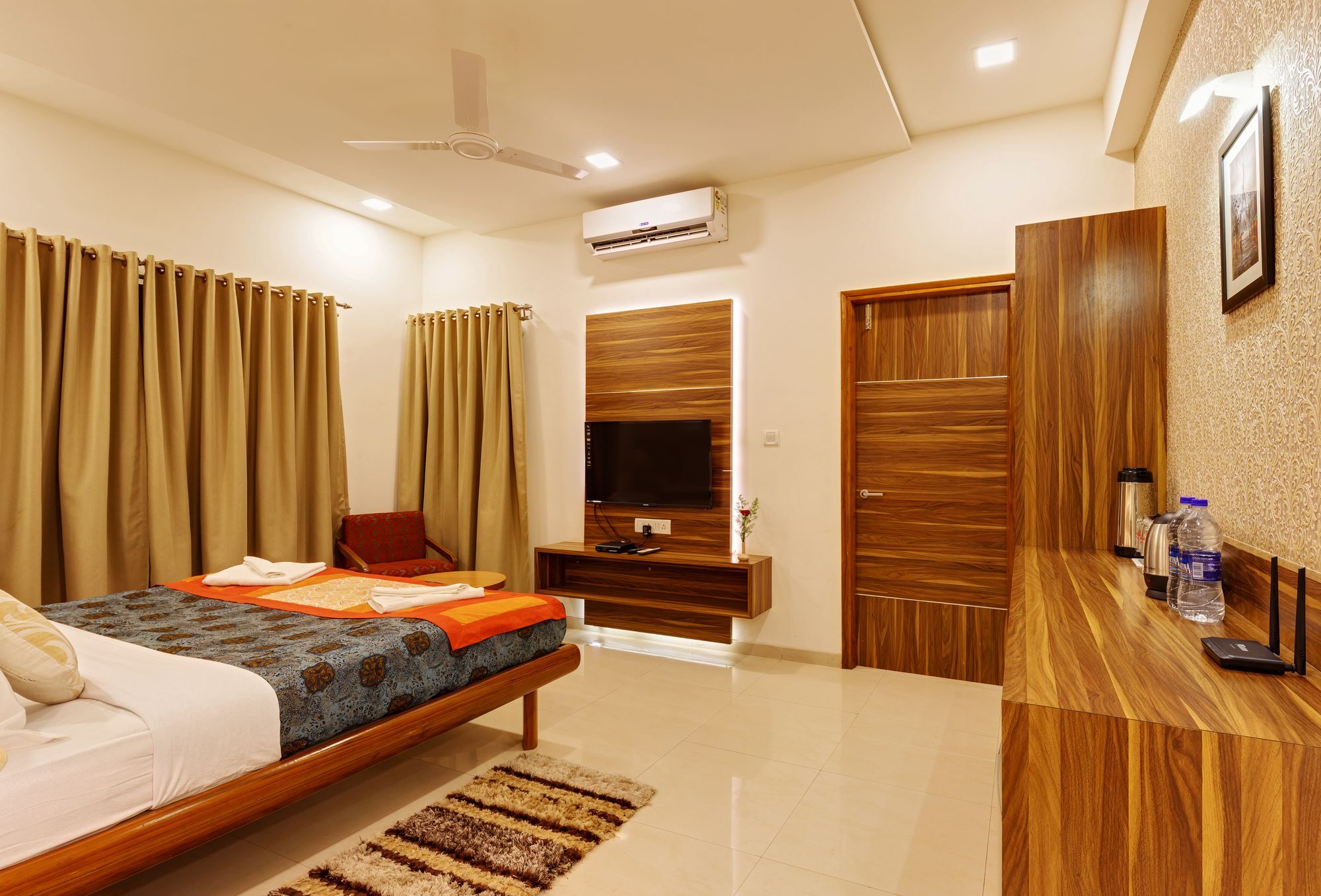 Hotel Woodland Kolhapur Eksteriør bilde